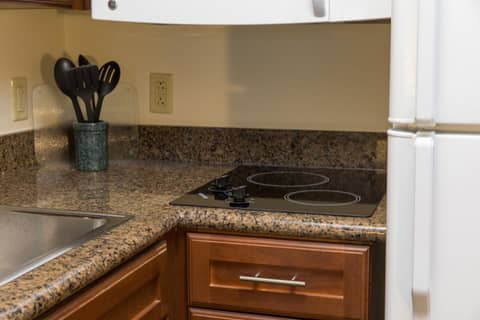 Staybridge Suites - Columbus Polaris by IHG — kitchen