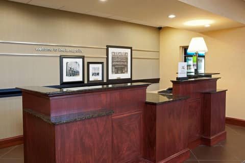 Hampton Inn & Suites Indianapolis-Airport — photo 5