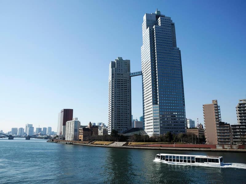 Ginza Creston — building
