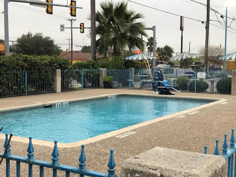 Americas Best Value Inn & Suites San Antonio Arena District — recepcion & lobby