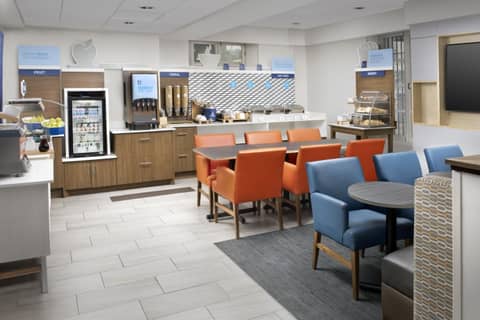 Holiday Inn Express San Antonio North Riverwalk Area by IHG — photo 4