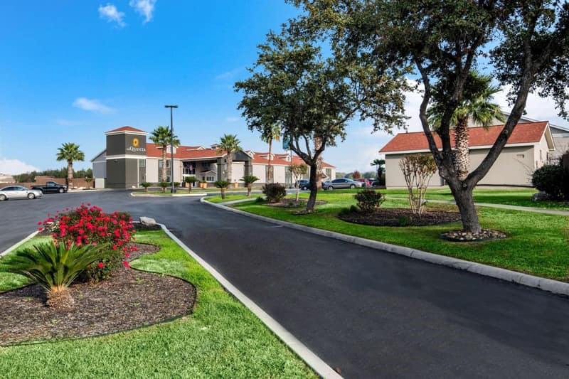 La Quinta Inn by Wyndham San Antonio Brooks City Base — building