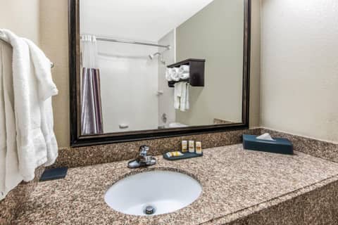 La Quinta Inn by Wyndham San Antonio Brooks City Base — photo 9