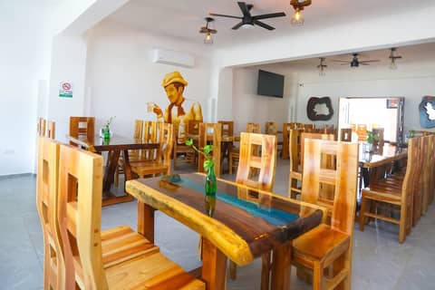 Hotel Maria de Lourdes — dining