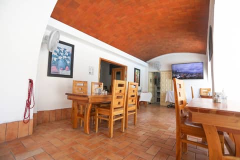 Hotel Maria de Lourdes — dining