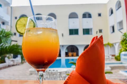 Hotel Maria de Lourdes — dining