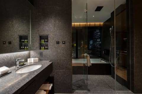 The Okura Heritage Tokyo — bathroom