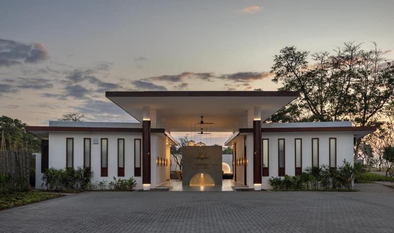 Sumitra Luxury Villas & Resort by Pramana — building