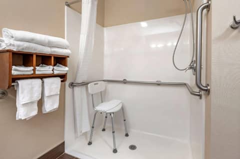 Comfort Suites Columbus West - Hilliard — photo 9
