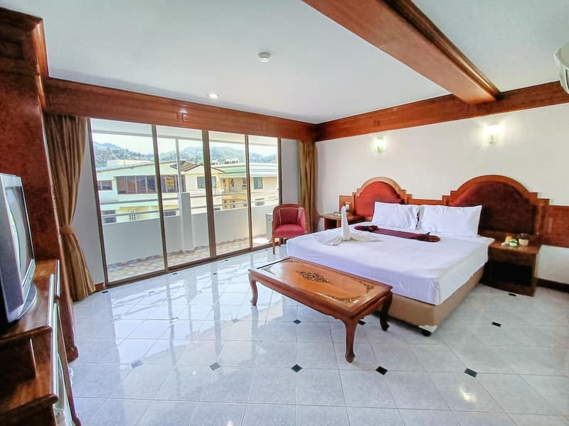 Hack Patong Beach Hotel — photo 1