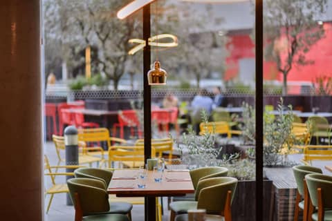 Aloft by Marriott London Excel — restaurant