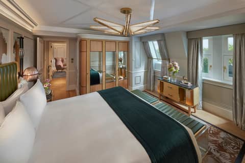Mandarin Oriental Hyde Park, London — hotel room