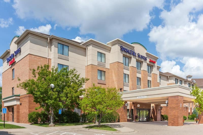 SpringHill Suites Minneapolis West St. Louis Park — building