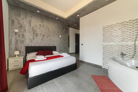 B&B Paradise — hotel room