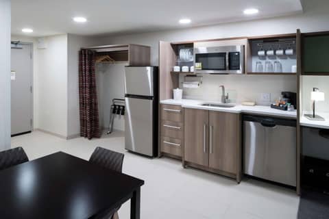 Home2 Suites By Hilton Jacksonville Airport — photo 9