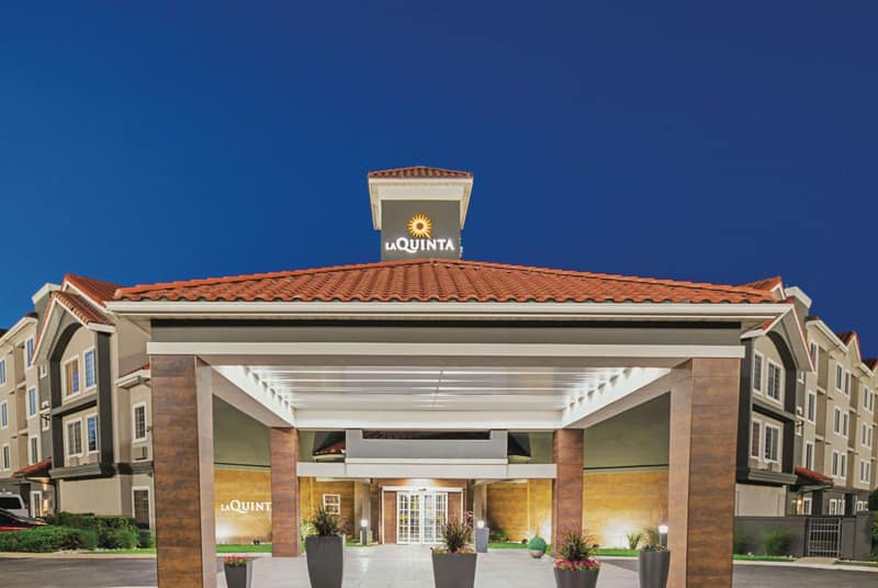 La Quinta by Wyndham Fort Worth North — building