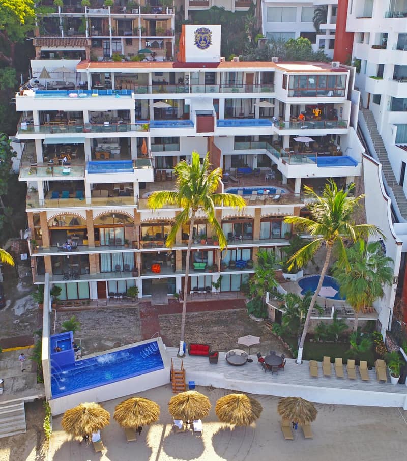 Vallarta Shores Beach Hotel — building