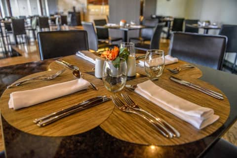 Dominican Fiesta Hotel — dining