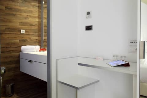Room Mate Pau Barcelona — photo 4