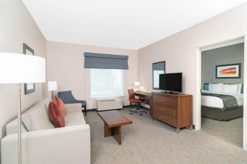 Hampton Inn by Hilton Nashville Airport Century Place — photo 8