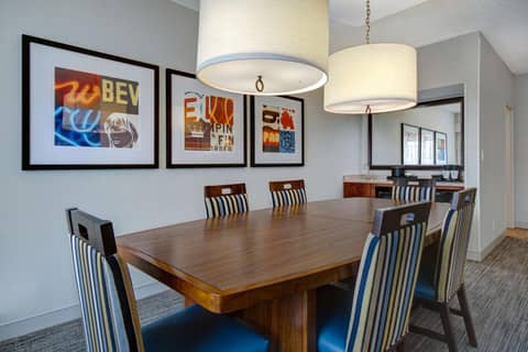 Embassy Suites by Hilton Detroit Metro Airport — photo 3