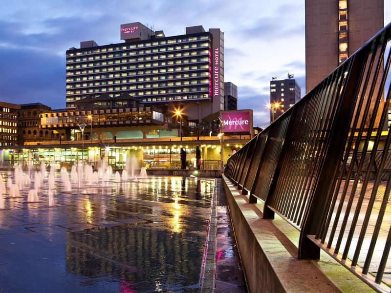 Mercure Manchester Piccadilly Hotel — building