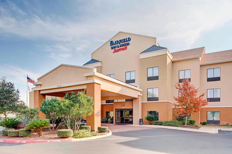 Fairfield Inn & Suites by Marriott San Antonio SeaWorld / Westover Hills — building