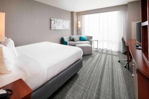 Courtyard by Marriott Indianapolis Downtown — photo 3