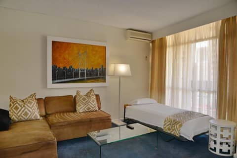 The Parktonian All Suite Hotel — photo 4