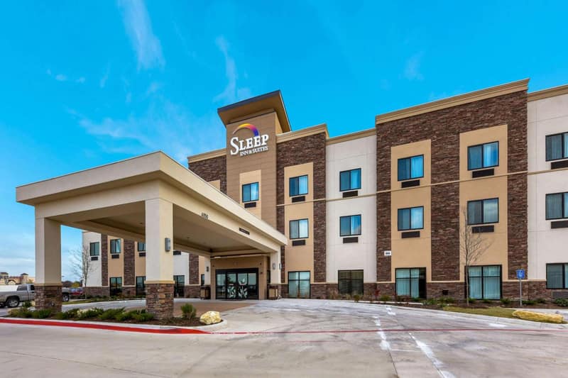 Sleep Inn & Suites Fort Worth - Fossil Creek — building