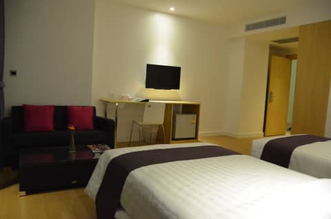 The Scenery City Hotel — hotel room