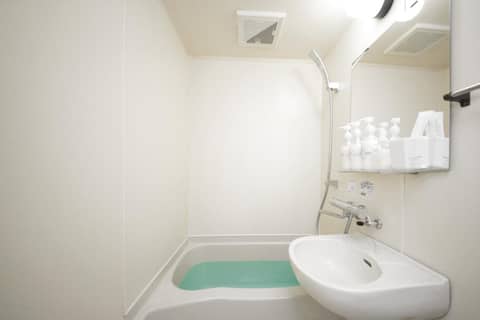 goom Hotel Fukuoka-Kokusai-Center — bathroom