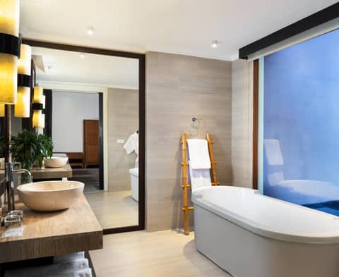 Avani Vacation Club Seminyak Bali — bathroom