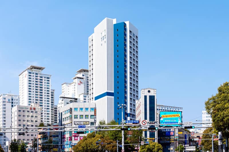 Urbanstay Busan Cityhall — building