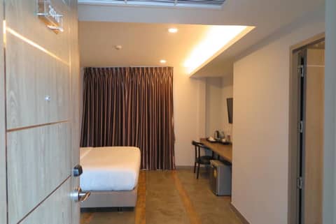 V20 Boutique Jacuzzi Hotel — photo 2