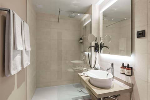 NH Geneva Airport Hotel — photo 7