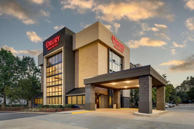 Drury Inn & Suites Charlotte University Place — building