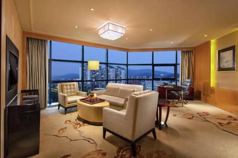 Hilton Guangzhou Baiyun-Conton Fair Free Shuttle Bus Service and Free Registration — photo 3