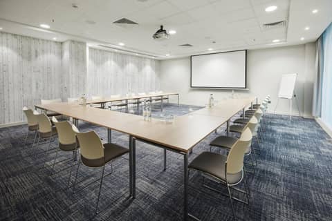 Marlin Waterloo — meeting room