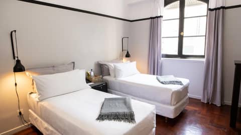 Carsson Hotel Downtown Buenos Aires — hotel room