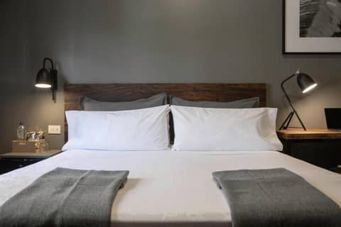 Carsson Hotel Downtown Buenos Aires — hotel room