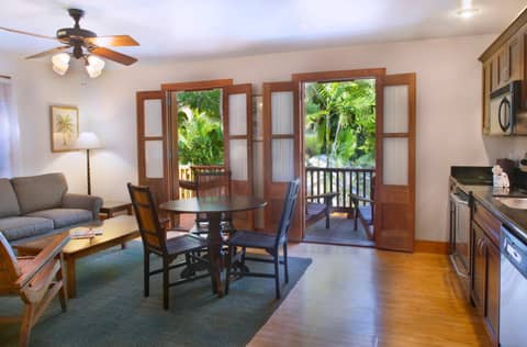 Island City House — photo 4