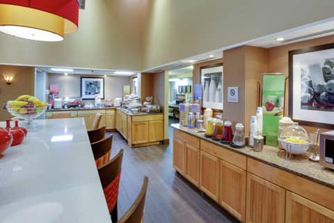 Hampton Inn By Hilton Chester South — photo 3