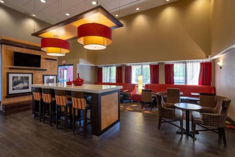 Hampton Inn By Hilton Chester South — photo 8