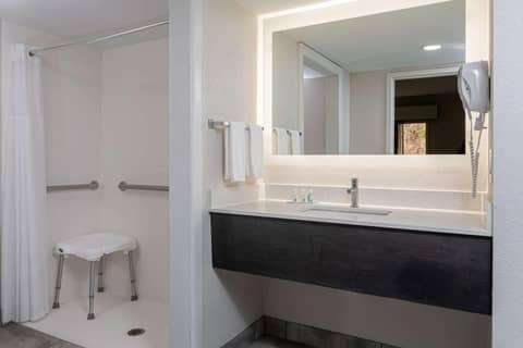 Quality Inn Asheville Downtown Tunnel Rd — photo 4