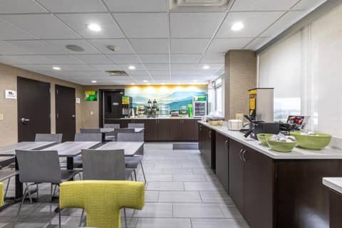 Quality Inn Asheville Downtown Tunnel Rd — photo 6