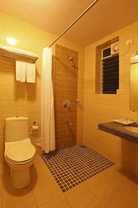 The Hawaii Comforts Panjim Donapaula — photo 3