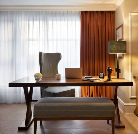 Hyatt Regency London - The Churchill — hotel room
