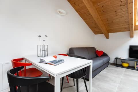 Aurum Aparthotels Pianell 10 — hotel room