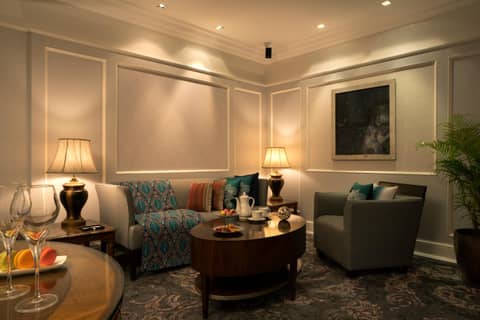 Taj Lands End — photo 8
